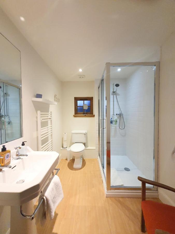 Edinburgh 2-Bedroom Cottage With Parking - Ground Floor 外观 照片