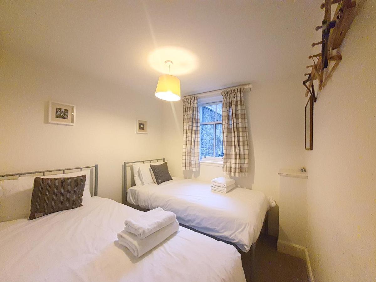 Edinburgh 2-Bedroom Cottage With Parking - Ground Floor 外观 照片